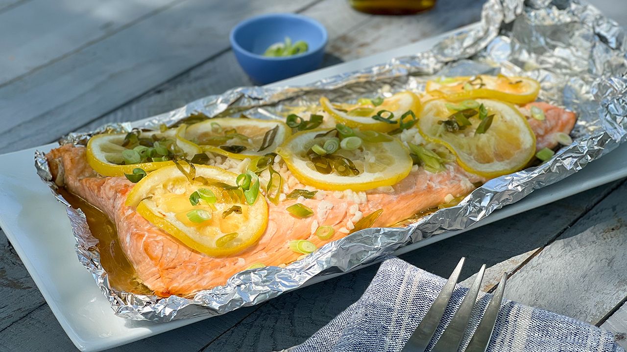 Garlic-Butter Salmon in Foil