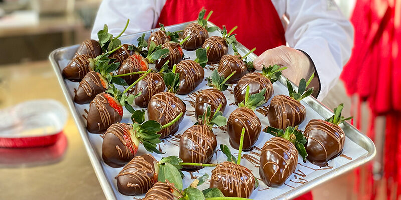 choc_strawberries_800x400